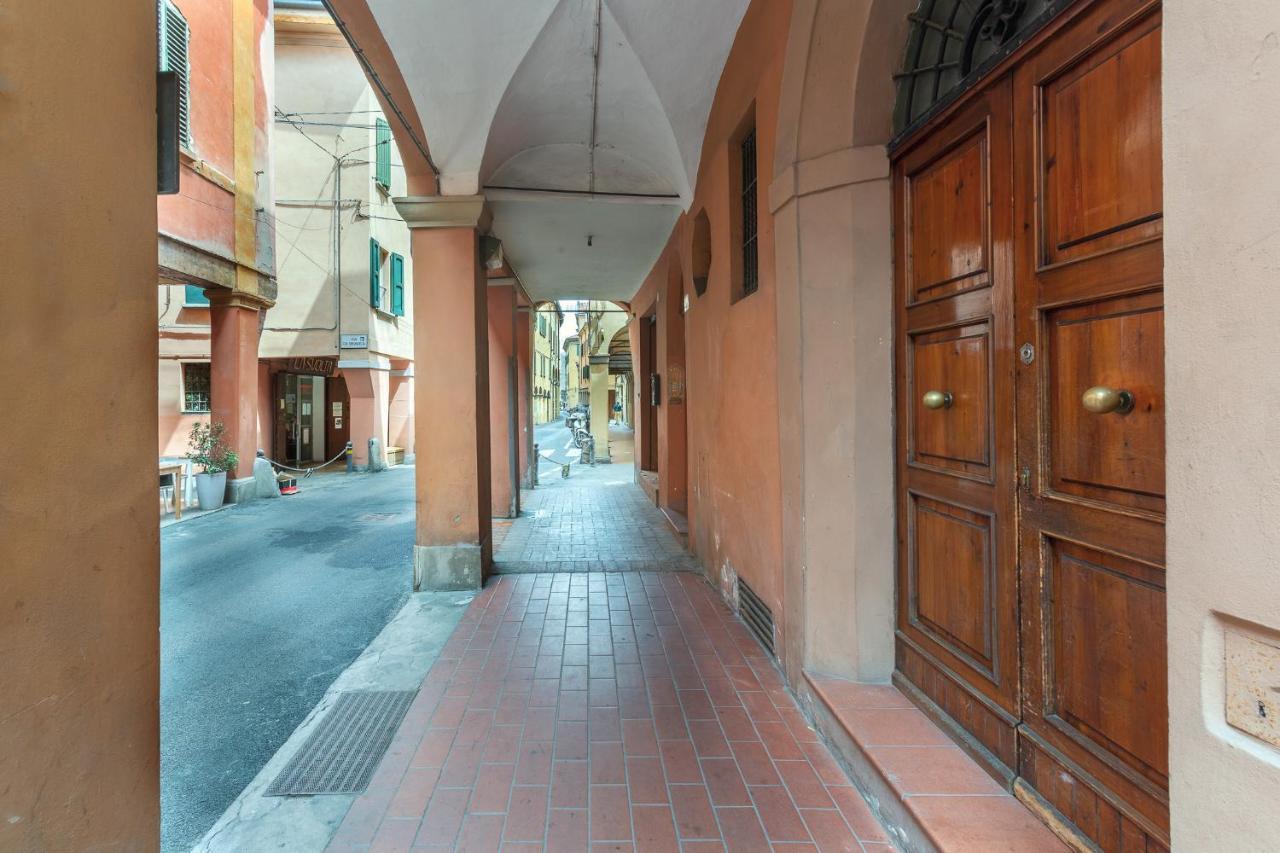 Bologna Modern Apartment Saragozza District ภายนอก รูปภาพ