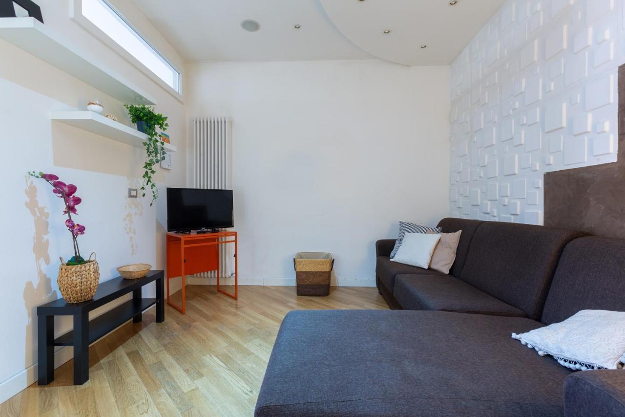 Bologna Modern Apartment Saragozza District ภายนอก รูปภาพ